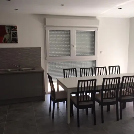 Apartment Confortable Et Spacieux *